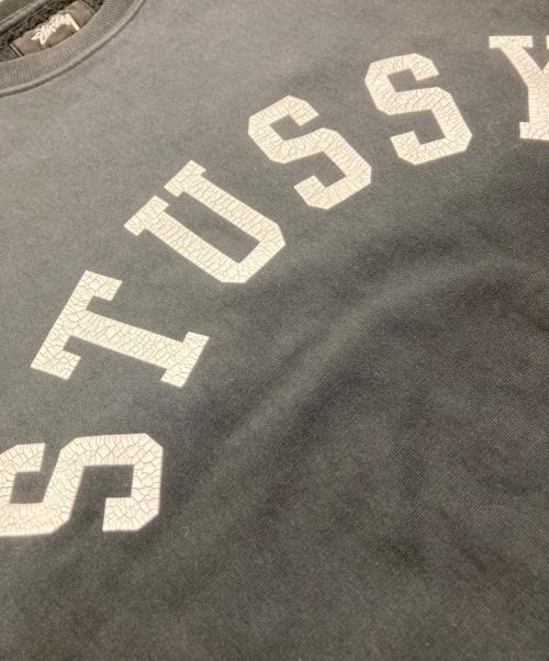 stussy（ステューシー）stussy (ステューシー) Sun Faded Oversized Crew スウェット ブラック×グレー サイズ:Mの古着・服飾アイテム