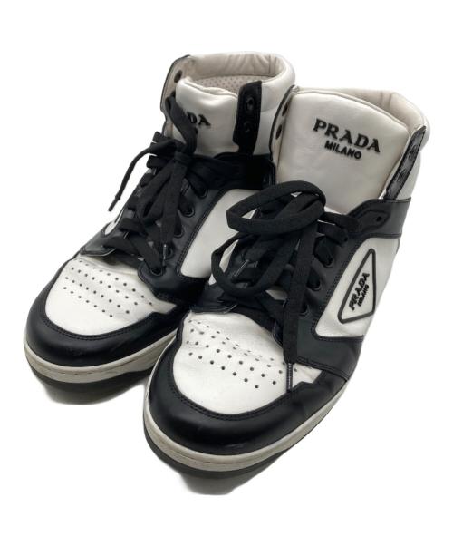 PRADA（プラダ）PRADA (プラダ) トライアングルロゴ レザー ハイカットスニーカー　2TE182 ホワイト×ブラック サイズ:7の古着・服飾アイテム