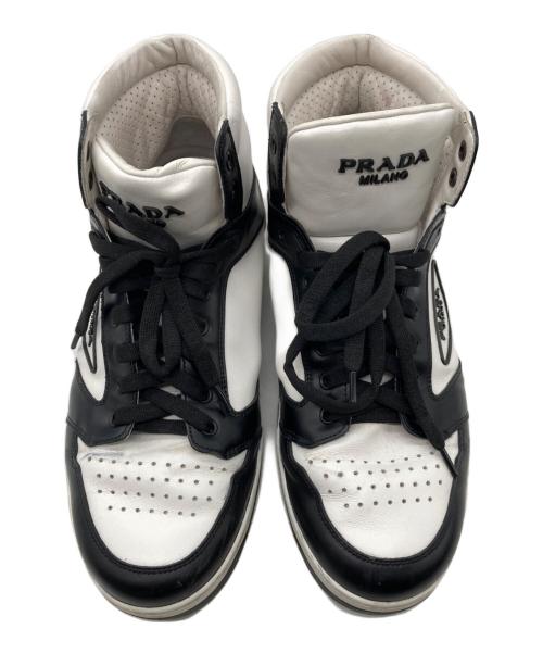 PRADA（プラダ）PRADA (プラダ) トライアングルロゴ レザー ハイカットスニーカー　2TE182 ホワイト×ブラック サイズ:7の古着・服飾アイテム