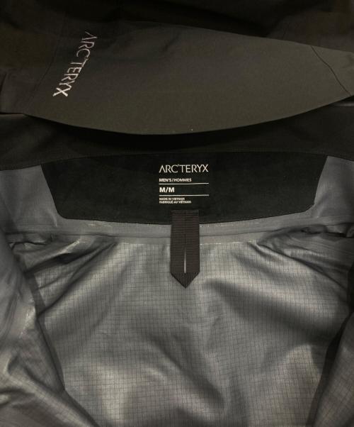 ARC'TERYX（アークテリクス）ARC'TERYX (アークテリクス) Beta AR Jacket　25年モデル　X000009906 ブラック サイズ:Mの古着・服飾アイテム