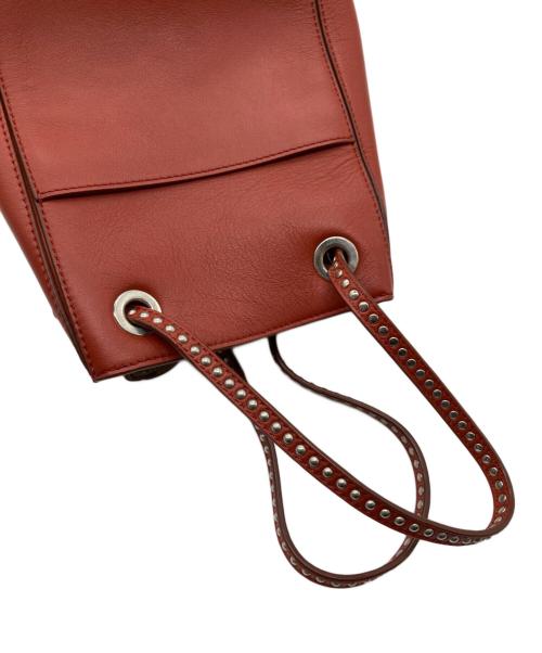 J&M DAVIDSON（ジェイ＆エム デヴィッドソン）J&M DAVIDSON (ジェイ＆エム デヴィッドソン) ツーバイフォー スタッズハンドルバケットバッグ ブラウン サイズ:-の古着・服飾アイテム