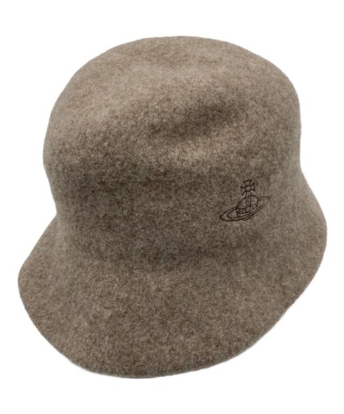 Vivienne Westwood（ヴィヴィアンウエストウッド）Vivienne Westwood (ヴィヴィアンウエストウッド) ORB刺繍 バスククロッシェ ベージュの古着・服飾アイテム