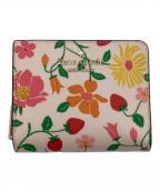 Kate Spadeケイトスペード）の古着「ストロベリーガーデンプリント スモールジップアラウンドバイフォールドウォレット」｜ピンク