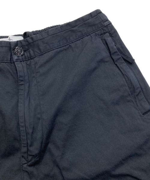 STONE ISLAND（ストーンアイランド）STONE ISLAND (ストーンアイランド) ロゴパッチテーパードパンツ　741530909 ブラック サイズ:32の古着・服飾アイテム