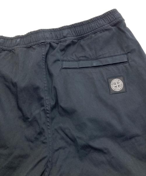 STONE ISLAND（ストーンアイランド）STONE ISLAND (ストーンアイランド) ロゴパッチテーパードパンツ　741530909 ブラック サイズ:32の古着・服飾アイテム
