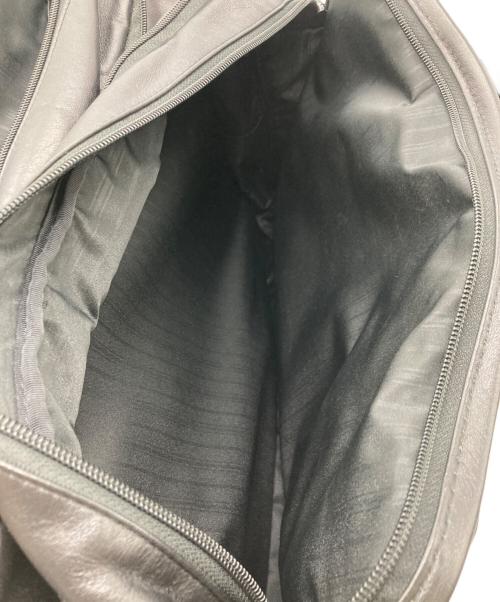 TUMI（トゥミ）TUMI (トゥミ) エクスパンダブル・オーガナイザー・レザー・コンピューター・ブリーフ ブラックの古着・服飾アイテム