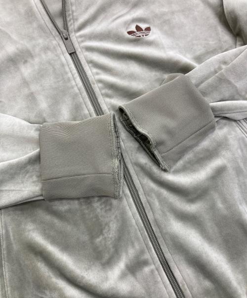 adidas（アディダス）adidas (アディダス) JOURNAL STANDARD (ジャーナルスタンダード) FIREBIRD VELOUR TRACK TOP　KD9377 クレイ サイズ:Lの古着・服飾アイテム