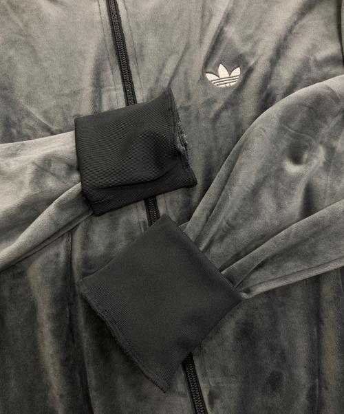 adidas（アディダス）adidas (アディダス) FIREBIRD VELOUR TRACK TOP　KD9374 グレー サイズ:Lの古着・服飾アイテム