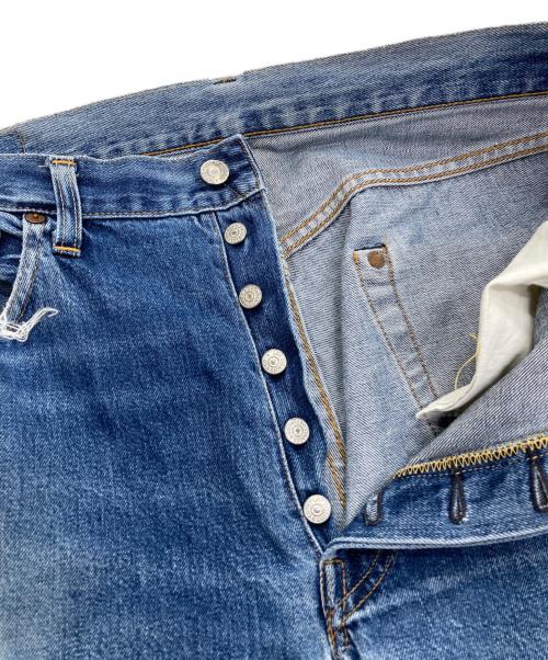 LEVI'S（リーバイス）LEVI'S (リーバイス) 501XXデニムパンツ　ボタン裏555 バレンシア製 90’ｓ BIGE 赤耳 インディゴ サイズ:W36×L36の古着・服飾アイテム