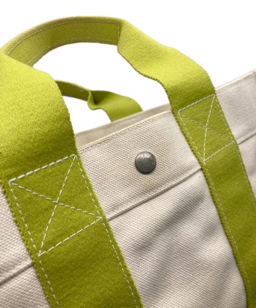 HERMES（エルメス）HERMES (エルメス) キャンバストートバッグ ベージュ×グリーンの古着・服飾アイテム