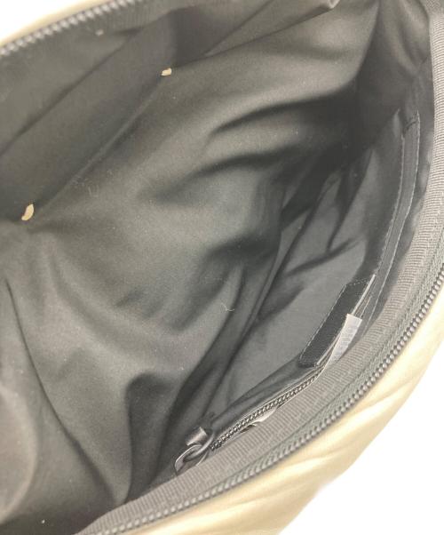 Maison Margiela（メゾンマルジェラ）Maison Margiela (メゾンマルジェラ) GLAM SLAM ボディバッグ ベージュの古着・服飾アイテム