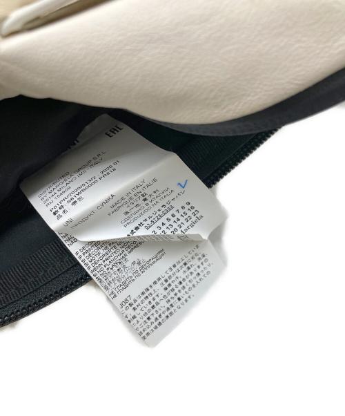 Maison Margiela（メゾンマルジェラ）Maison Margiela (メゾンマルジェラ) GLAM SLAM ボディバッグ ベージュの古着・服飾アイテム