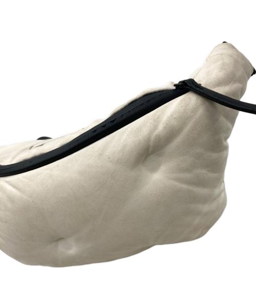 Maison Margiela（メゾンマルジェラ）Maison Margiela (メゾンマルジェラ) GLAM SLAM ボディバッグ ベージュの古着・服飾アイテム