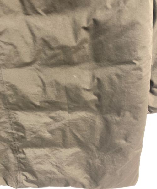 DESCENTE（デサント）DESCENTE (デサント) STAND COLLAR DOWN COAT オリーブの古着・服飾アイテム