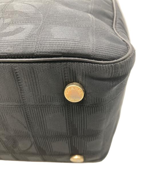 CHANEL（シャネル）CHANEL (シャネル) ナイロンハンドバッグ ブラックの古着・服飾アイテム