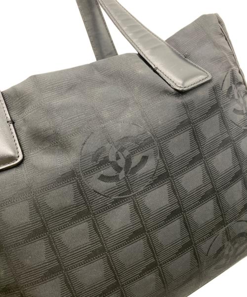 CHANEL（シャネル）CHANEL (シャネル) ナイロンハンドバッグ ブラックの古着・服飾アイテム