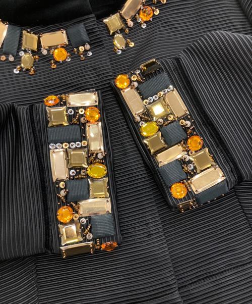 DOLCE & GABBANA（ドルチェ＆ガッバーナ）DOLCE & GABBANA (ドルチェ＆ガッバーナ) ビジューショートジャケット ブラック サイズ:38の古着・服飾アイテム