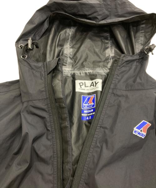 PLAY COMME des GARCONS（プレイコムデギャルソン）PLAY COMME des GARCONS (プレイコムデギャルソン) K-way (ケイウェイ) フーデッドジャケット ブラック サイズ:Ｍの古着・服飾アイテム