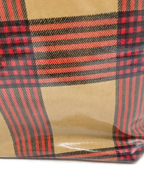 MACKINTOSH LONDON（マッキントッシュ ロンドン）MACKINTOSH LONDON (マッキントッシュ ロンドン) PVC チェック柄バッグ ベージュの古着・服飾アイテム
