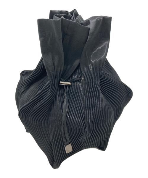 ISSEY MIYAKE（イッセイミヤケ）ISSEY MIYAKE (イッセイミヤケ) 変形プリーツ巾着バッグ ブラックの古着・服飾アイテム
