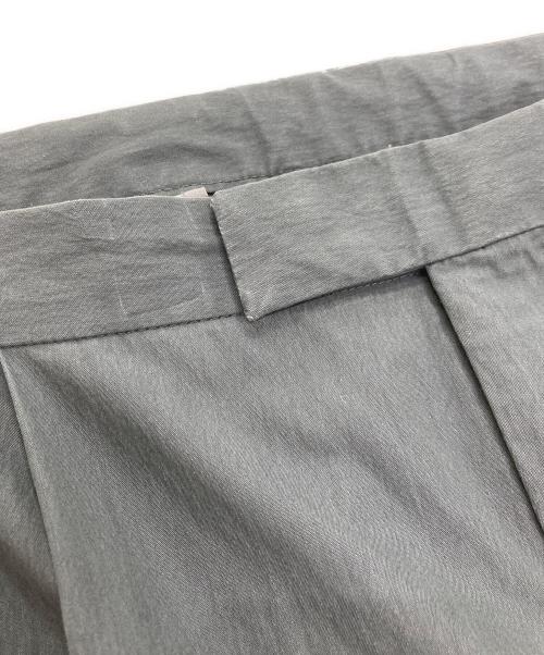 BEAMS PLUS（ビームスプラス）BEAMS PLUS (ビームスプラス) 1 Pleat Travel Comfort Cloth. グレー サイズ:XLの古着・服飾アイテム