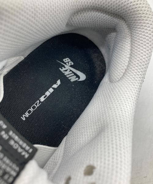 NIKE SB（ナイキエスビー）NIKE SB (ナイキエスビー) DUNK LOW PRO　HF3704-100 ホワイト×ブラック サイズ:26cmの古着・服飾アイテム