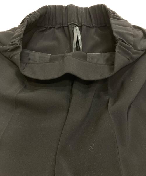 YORI（ヨリ）yori (ヨリ) セレモニーハンサムパンツ　24AW　YR22-24024SP-3 ブラック サイズ:38の古着・服飾アイテム