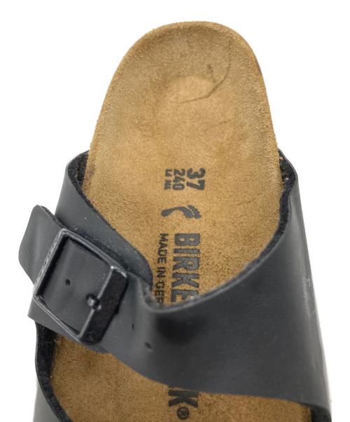 BIRKENSTOCK（ビルケンシュトック）BIRKENSTOCK (ビルケンシュトック) ARIZONAサンダル ブラック サイズ:24cmの古着・服飾アイテム