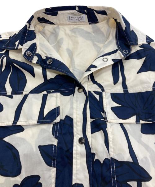 BRUNELLO CUCINELLI（ブルネロクチネリ）BRUNELLO CUCINELLI (ブルネロクチネリ) リーフプリント シャツ アイボリー×ネイビー サイズ:XSの古着・服飾アイテム
