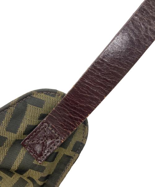 FENDI（フェンディ）FENDI (フェンディ) ズッカショルダーバッグ ブラウンの古着・服飾アイテム