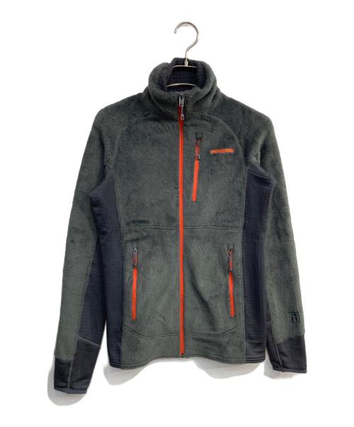 Patagonia（パタゴニア）Patagonia (パタゴニア) R2フリースジャケット　FA16　25138 グレー×オレンジ サイズ:XSの古着・服飾アイテム