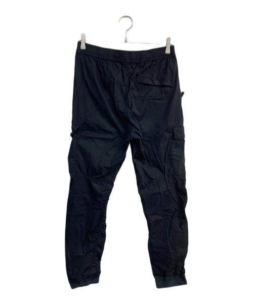 STONE ISLAND（ストーンアイランド）STONE ISLAND (ストーンアイランド) ガーメントダイコットンストレッチシャーリングテーパードカーゴパンツ　761531303 ブラック サイズ:30の古着・服飾アイテム