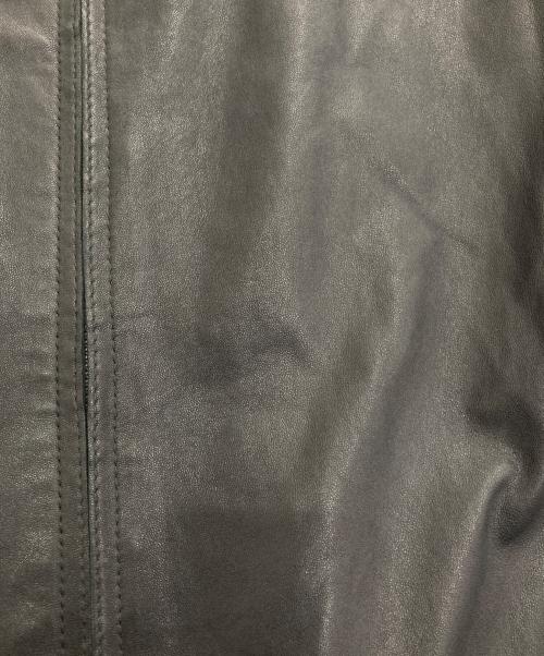 ARMANI COLLEZIONI（アルマーニ コレツィオーニ）ARMANI COLLEZIONI (アルマーニ コレツィオーニ) レザージャケット ブラック サイズ:46の古着・服飾アイテム