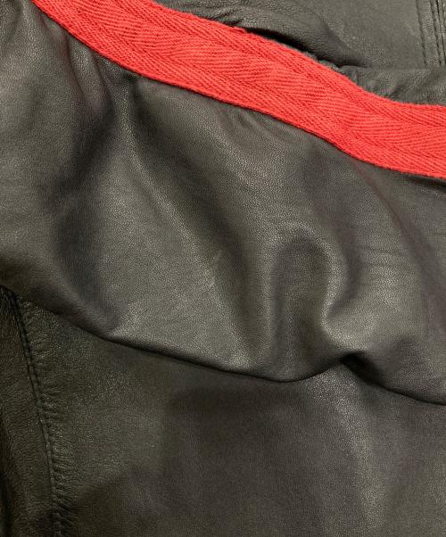 ARMANI COLLEZIONI（アルマーニ コレツィオーニ）ARMANI COLLEZIONI (アルマーニ コレツィオーニ) レザージャケット ブラック サイズ:46の古着・服飾アイテム