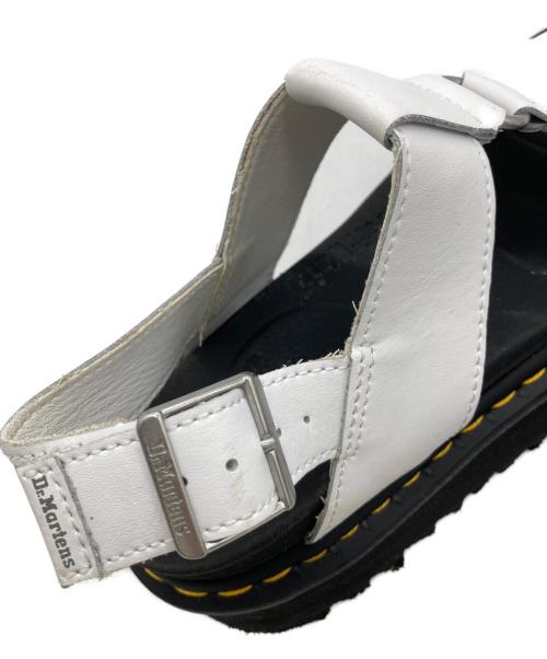 Dr.Martens（ドクターマーチン）Dr.Martens (ドクターマーチン) francisサンダル ホワイト×ブラック サイズ:UK5の古着・服飾アイテム