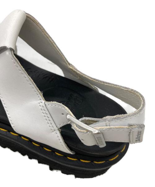Dr.Martens（ドクターマーチン）Dr.Martens (ドクターマーチン) francisサンダル ホワイト×ブラック サイズ:UK5の古着・服飾アイテム