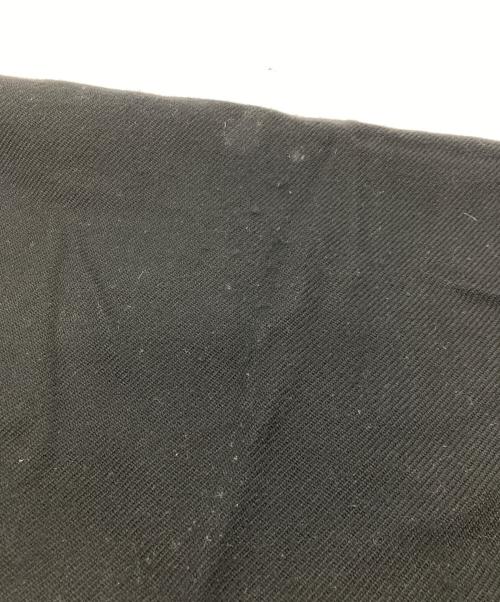 PRADA（プラダ）PRADA (プラダ) ロゴ刺繍ウールマフラー ブラックの古着・服飾アイテム