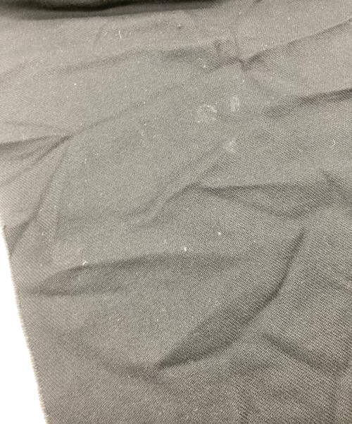 PRADA（プラダ）PRADA (プラダ) ロゴ刺繍ウールマフラー ブラックの古着・服飾アイテム