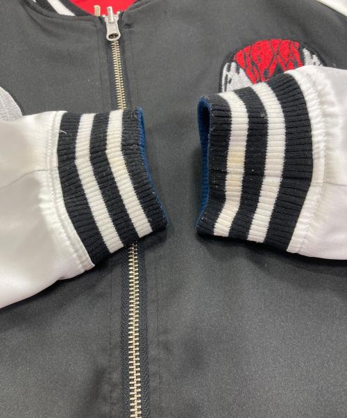 PONEYCOMB（パ二カムトウキョー）PONEYCOMB (パ二カムトウキョー) MARVEL (マーベル) リバーシブルスカジャン　スパイダーマン　ヴェノムvsカーネイジ 　東京コミコン パニカムトーキョー ブラック×レッド サイズ:Lの古着・服飾アイテム