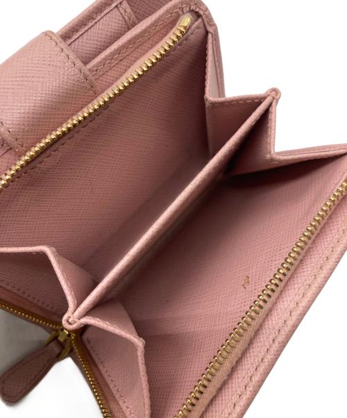 PRADA（プラダ）PRADA (プラダ) サフィアーノ2つ折り財布 ピンクの古着・服飾アイテム