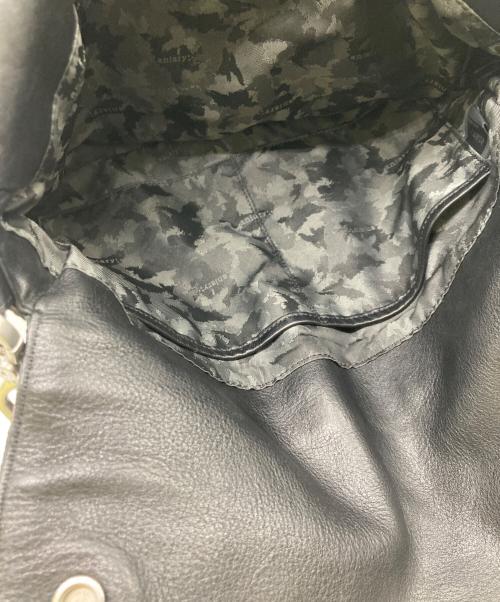aniary（アニアリ）aniary (アニアリ) フラップレザーショルダーバッグ ブラックの古着・服飾アイテム