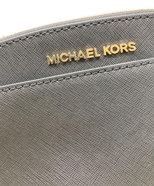MICHAEL KORS（マイケル・コース）MICHAEL KORS (マイケル・コース) ジェットセット トラベル ミディアム ドーム ブラックの古着・服飾アイテム