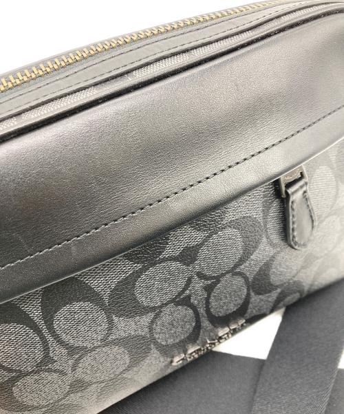 COACH（コーチ）COACH (コーチ) シグネチャーグラハムクロスボディショルダーバッグ グレー×ブラックの古着・服飾アイテム