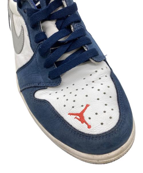 NIKE SB（ナイキエスビー）NIKE SB (ナイキエスビー) AIR JORDAN 1 LOW QS ホワイト×ネイビー サイズ:26.5cmの古着・服飾アイテム