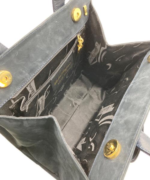 Salvatore Ferragamo（サルヴァトーレ フェラガモ）Salvatore Ferragamo (サルヴァトーレ フェラガモ) ヴァラリボン2WAYバッグ ネイビーの古着・服飾アイテム