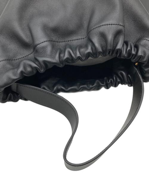 sacai（サカイ）sacai (サカイ) corner metal drawstring bag ブラックの古着・服飾アイテム