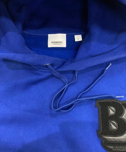 BURBERRY LONDON（バーバリーロンドン）BURBERRY LONDON (バーバリーロンドン) レターグラフィックプルオーバーパーカー　8050178 ブルー サイズ:Mの古着・服飾アイテム