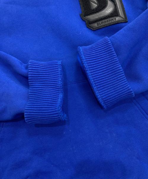BURBERRY LONDON（バーバリーロンドン）BURBERRY LONDON (バーバリーロンドン) レターグラフィックプルオーバーパーカー　8050178 ブルー サイズ:Mの古着・服飾アイテム