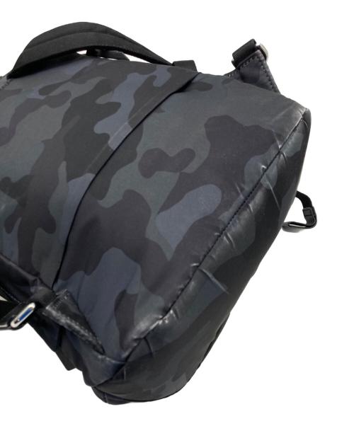 TUMI（トゥミ）TUMI (トゥミ) スターリングバックパック　Devoe ネイビーカモの古着・服飾アイテム