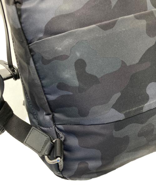 TUMI（トゥミ）TUMI (トゥミ) スターリングバックパック　Devoe ネイビーカモの古着・服飾アイテム